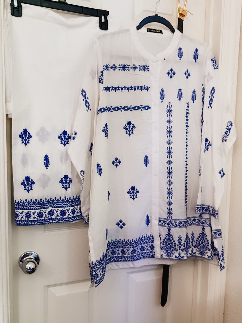 NWOT Limelight White Tunic & Trousers Set with Blue Embroidery